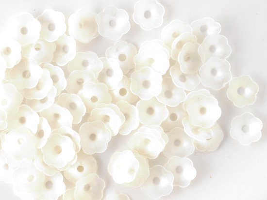 white pearl flower cup spangle 7mm