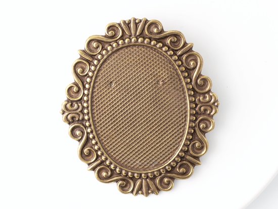 oval cabochon setting antique gold brooch 40x30mm