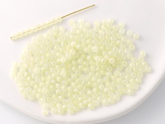 ivory frost round beads 3mm