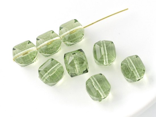 clear deep green cube beads 9mm