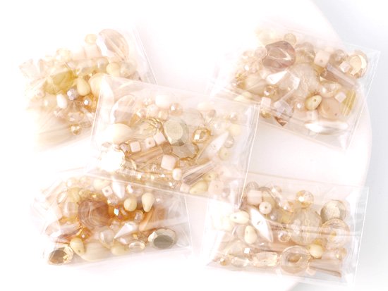 ivory&beige glass beads pack
