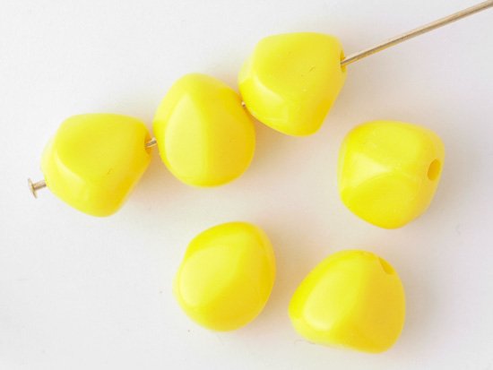 vintage yellow nugget beads 10mm