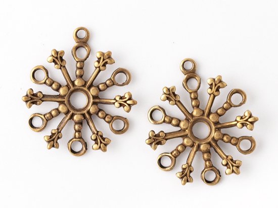 snowflake charm antique gold 19.5x17.5mm