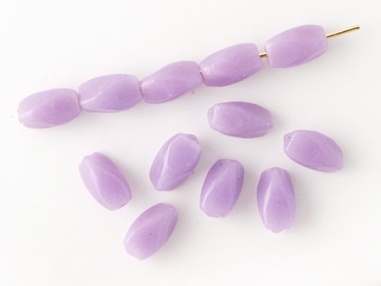 <img class='new_mark_img1' src='https://img.shop-pro.jp/img/new/icons5.gif' style='border:none;display:inline;margin:0px;padding:0px;width:auto;' />vintage lilac purple rice beads 8mm