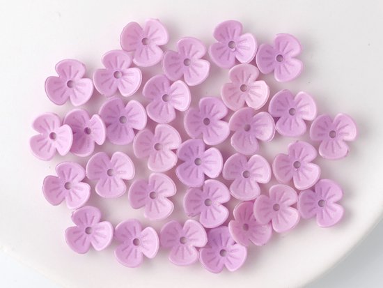 <img class='new_mark_img1' src='https://img.shop-pro.jp/img/new/icons5.gif' style='border:none;display:inline;margin:0px;padding:0px;width:auto;' />pearl light purple 3petal flower beads 9.5mm