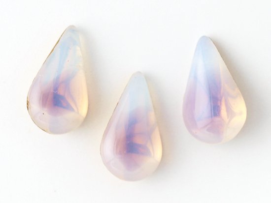 vintage purple sabrina tear drop glass 13x8mm