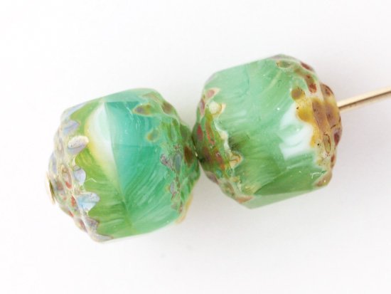 <img class='new_mark_img1' src='https://img.shop-pro.jp/img/new/icons5.gif' style='border:none;display:inline;margin:0px;padding:0px;width:auto;' />green marble picasso double face beads 8mm