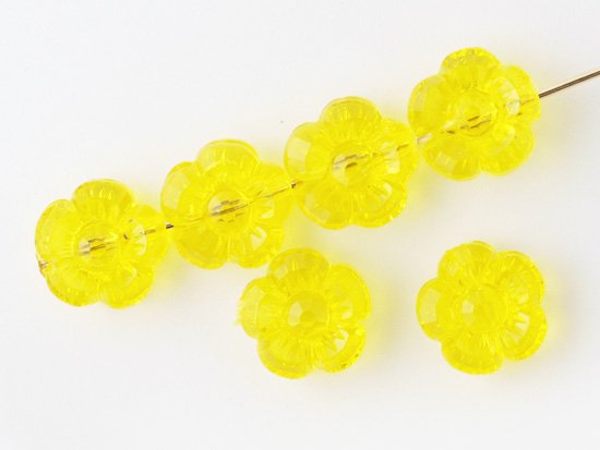 vintage clear yellow flower beads 10mm