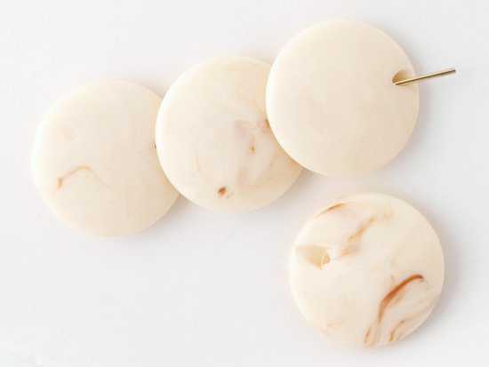 vintage beige coin marble pinch beads 18mm