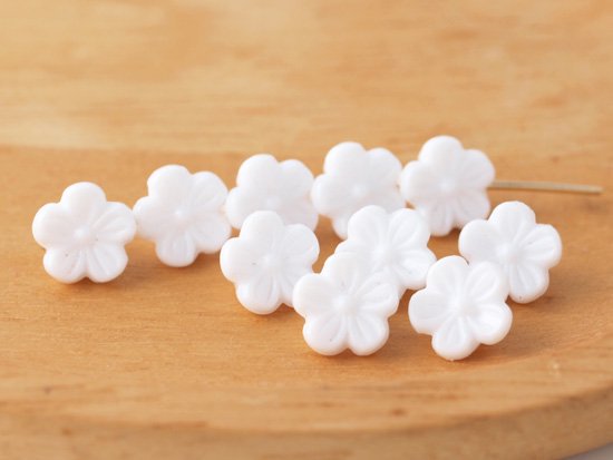 vintage white flower beads 8mm