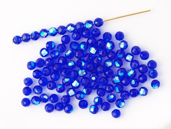 <img class='new_mark_img1' src='https://img.shop-pro.jp/img/new/icons5.gif' style='border:none;display:inline;margin:0px;padding:0px;width:auto;' />sapphire AB round cut beads 3mm