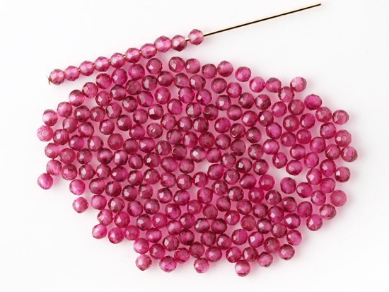 <img class='new_mark_img1' src='https://img.shop-pro.jp/img/new/icons5.gif' style='border:none;display:inline;margin:0px;padding:0px;width:auto;' />fuchsia pink round cut beads 2mm