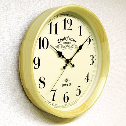 英国スタイルをイメージした電波式アンティーク掛け時計(ベージュ