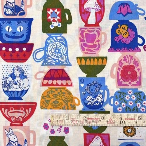 <img class='new_mark_img1' src='https://img.shop-pro.jp/img/new/icons1.gif' style='border:none;display:inline;margin:0px;padding:0px;width:auto;' />MODA FABRICS  Ruby Star  Hello Alice  å