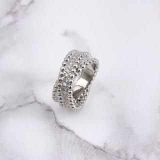 高品質 クローバー ピアス マザーオブパール YG クローバーピアス 4P（マザーオブパール） - AR JEWELRY