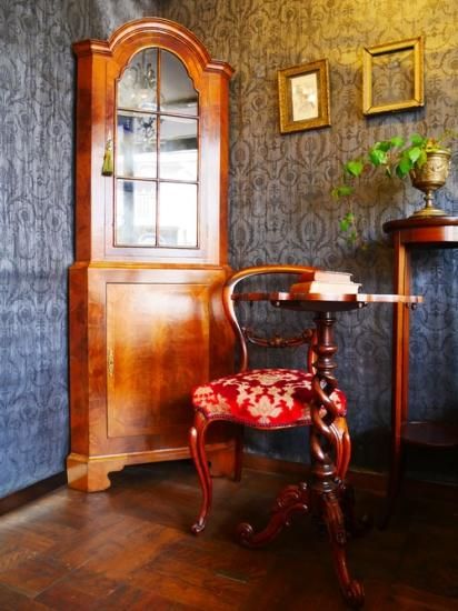 アンティーク 家具 ハンギング コーナーキャビネット1860年頃 052A アンティーク 家具 ハンギング コーナーキャビネット1860年頃 052A