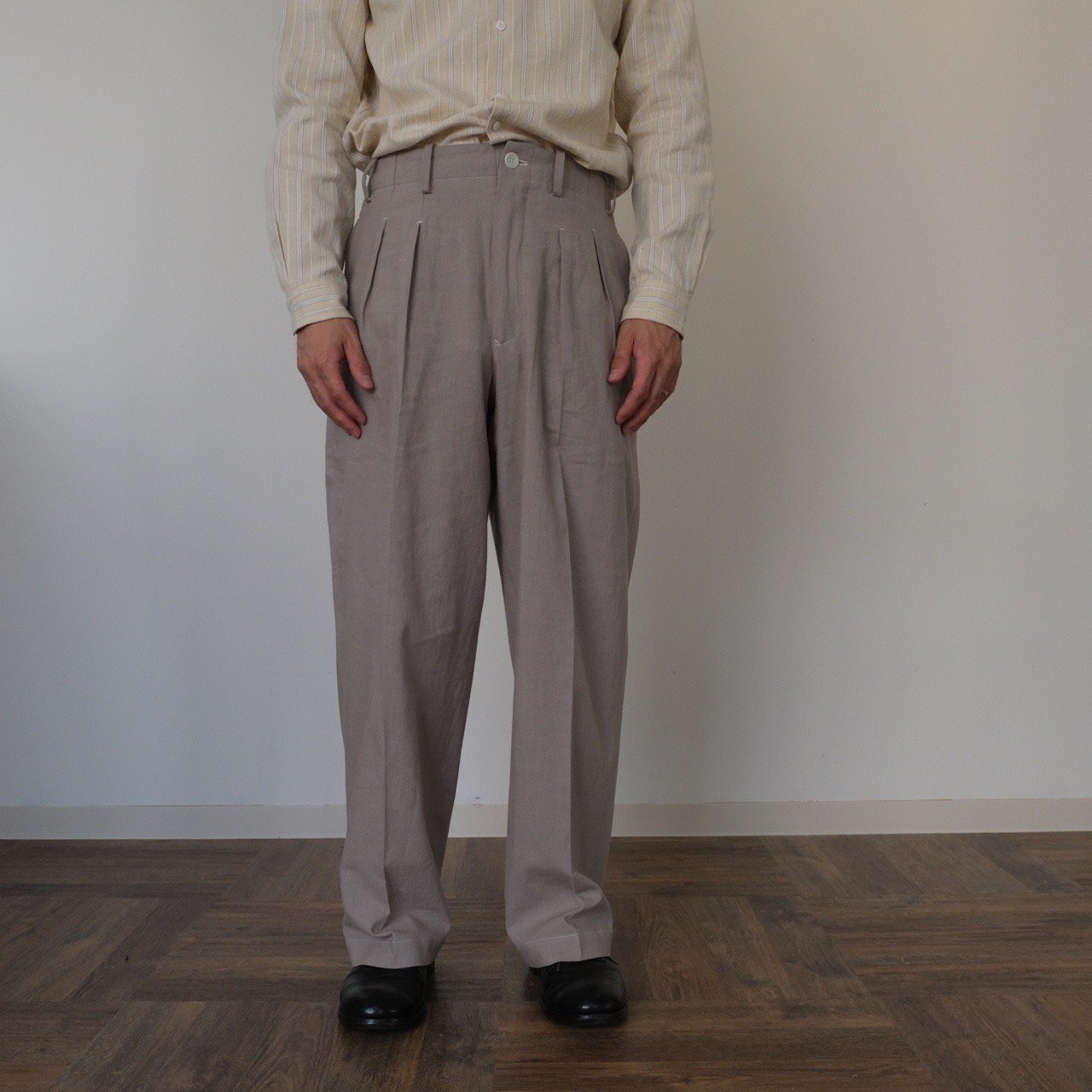 Gorsch(ゴーシュ）/ Cotton Linen slab cloth Two In-tack Wide Trousers(Moss)