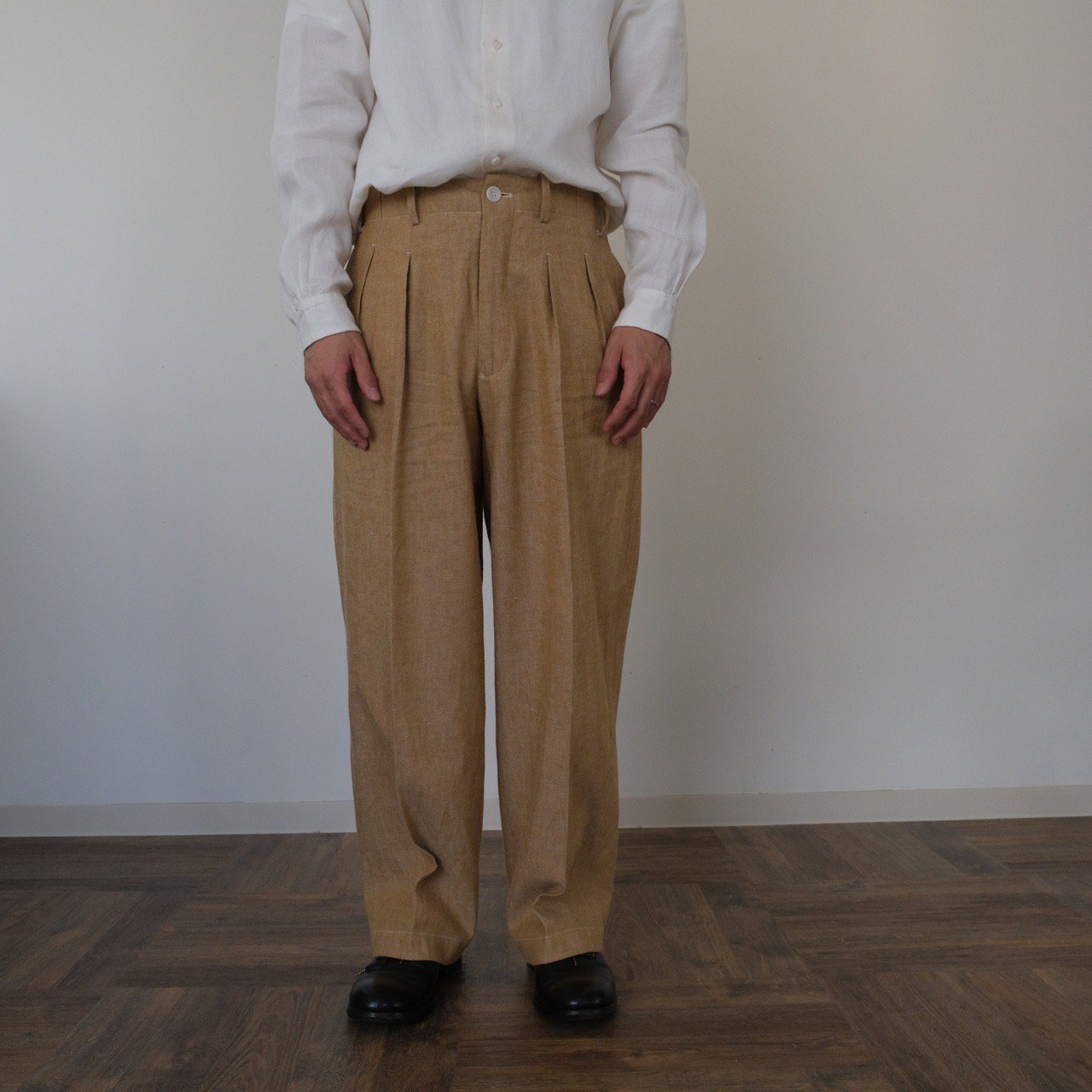 Gorsch(ゴーシュ）/ Rough Woven Twill Two In-tack Wide Trousers(Siol)