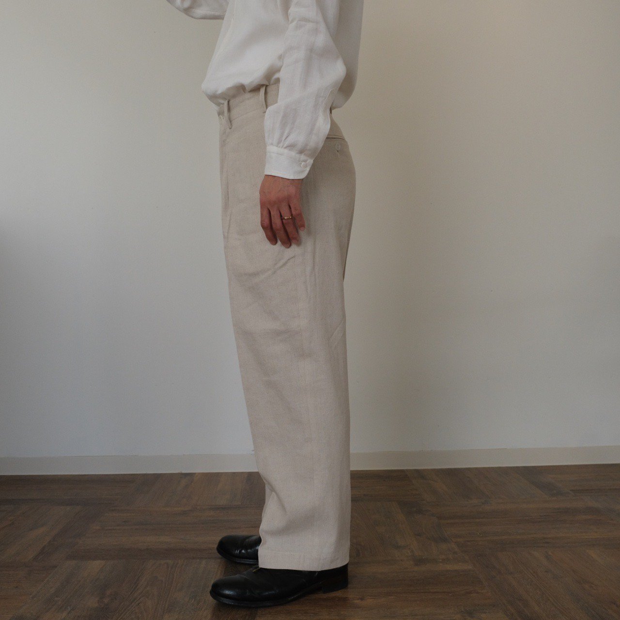 Gorsch(ゴーシュ）/ Rough Woven Twill Two In-tack Wide