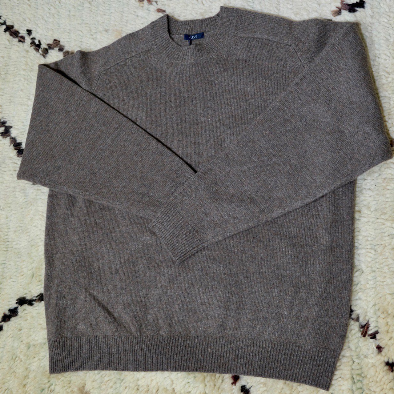 YLEVE(イレーヴ)/ RAMBS WOOL KNIT PO