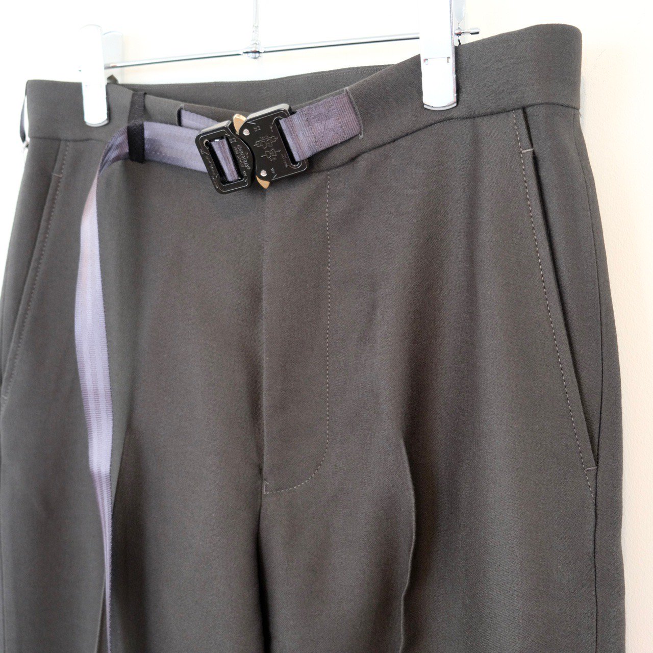 un/unbient(アン アンビエント）/ Belted Pants (2 colors)