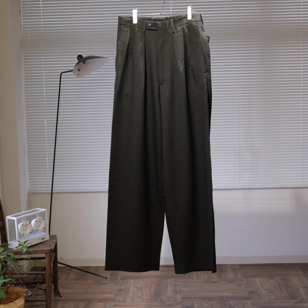 エムズブラックのバギーパンツ m's braqueのジャケットとバギーズパンツ｜水岡