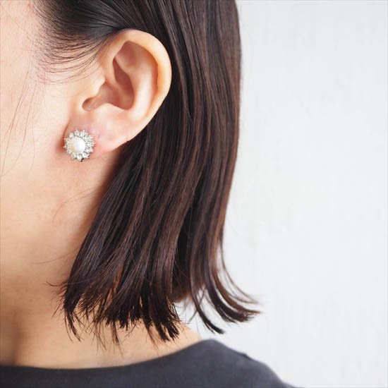 ピアス【Vintage】/淡水パール7mmビジュー囲みピアス