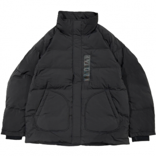 <img class='new_mark_img1' src='https://img.shop-pro.jp/img/new/icons25.gif' style='border:none;display:inline;margin:0px;padding:0px;width:auto;' />White Mountaineering<br>WM x TAION<br>DOWN JACKET Black