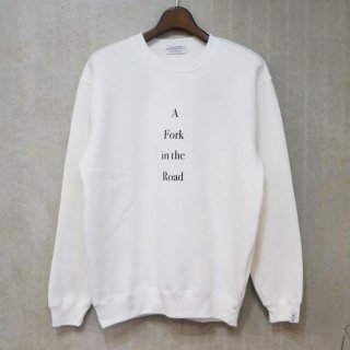 <img class='new_mark_img1' src='https://img.shop-pro.jp/img/new/icons32.gif' style='border:none;display:inline;margin:0px;padding:0px;width:auto;' />POET MEETS DUBWISE<br>A FOLK Sweat White