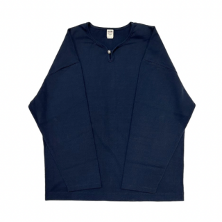 <img class='new_mark_img1' src='https://img.shop-pro.jp/img/new/icons25.gif' style='border:none;display:inline;margin:0px;padding:0px;width:auto;' />BARNS OUTFITTERS<br>BIG COZUN HENLEY NECK CONCHO TEE<br>4顼