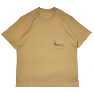 <img class='new_mark_img1' src='https://img.shop-pro.jp/img/new/icons65.gif' style='border:none;display:inline;margin:0px;padding:0px;width:auto;' />White Mountaineering FOREST POCKET T-SHIRT Beige