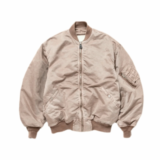 <img class='new_mark_img1' src='https://img.shop-pro.jp/img/new/icons47.gif' style='border:none;display:inline;margin:0px;padding:0px;width:auto;' />INNAT HAND-DYED BOMBER JACKET beige