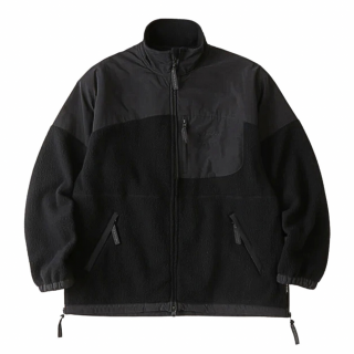 <img class='new_mark_img1' src='https://img.shop-pro.jp/img/new/icons1.gif' style='border:none;display:inline;margin:0px;padding:0px;width:auto;' />White Mountaineering x WILD THINGS FLEECE JACKET