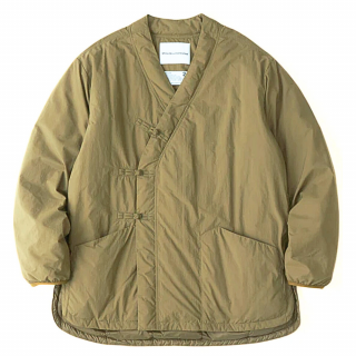 <img class='new_mark_img1' src='https://img.shop-pro.jp/img/new/icons1.gif' style='border:none;display:inline;margin:0px;padding:0px;width:auto;' />White Mountaineering x TAION KIMONO DOWN JACKET Khaki 