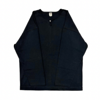 <img class='new_mark_img1' src='https://img.shop-pro.jp/img/new/icons1.gif' style='border:none;display:inline;margin:0px;padding:0px;width:auto;' />BARNS OUTFITTERS<br>BIG COZUN HENLEY NECK Black<br>CONCHO LST