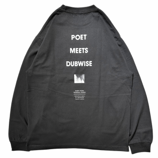 <img class='new_mark_img1' src='https://img.shop-pro.jp/img/new/icons1.gif' style='border:none;display:inline;margin:0px;padding:0px;width:auto;' />POET MEETS DUBWISE<br>PMD LOGO L/S T-SHIRT<br>Sumi