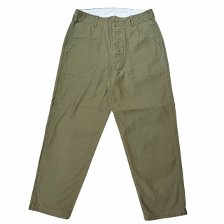 <img class='new_mark_img1' src='https://img.shop-pro.jp/img/new/icons1.gif' style='border:none;display:inline;margin:0px;padding:0px;width:auto;' />UNIVERSAL OVERALL<br>HERITAGE LINE<br>BIO BAKER PANTS OLIVE