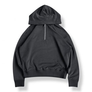 <img class='new_mark_img1' src='https://img.shop-pro.jp/img/new/icons1.gif' style='border:none;display:inline;margin:0px;padding:0px;width:auto;' />KANEMASA PHIL.<br>28G Cupro Half Zip Hoodie