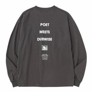 <img class='new_mark_img1' src='https://img.shop-pro.jp/img/new/icons1.gif' style='border:none;display:inline;margin:0px;padding:0px;width:auto;' />POET MEETS DUBWISE<br>PMD LOGO L/S T-Shirt Sumi