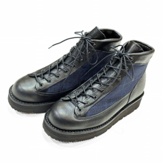 <img class='new_mark_img1' src='https://img.shop-pro.jp/img/new/icons25.gif' style='border:none;display:inline;margin:0px;padding:0px;width:auto;' />White Mountaineering<br>WM  x Danner<br> 'Washougul' LACEUP BOOTS<br>Black
