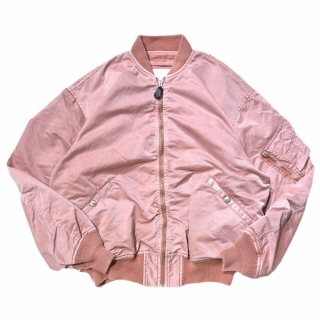 <img class='new_mark_img1' src='https://img.shop-pro.jp/img/new/icons1.gif' style='border:none;display:inline;margin:0px;padding:0px;width:auto;' />INNAT<br>HAND-DYED<br>BOMBER JACKET Pink