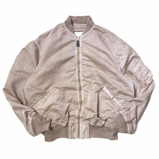 <img class='new_mark_img1' src='https://img.shop-pro.jp/img/new/icons1.gif' style='border:none;display:inline;margin:0px;padding:0px;width:auto;' />INNAT<br>HAND-DYED<br>BOMBER JACKET Beige