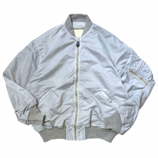 <img class='new_mark_img1' src='https://img.shop-pro.jp/img/new/icons1.gif' style='border:none;display:inline;margin:0px;padding:0px;width:auto;' />INNAT<br>HAND-DYED<br>BOMBER JACKET Gray