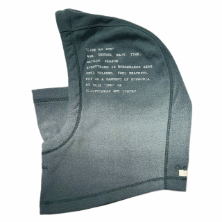 <img class='new_mark_img1' src='https://img.shop-pro.jp/img/new/icons1.gif' style='border:none;display:inline;margin:0px;padding:0px;width:auto;' />INNAT x WILD THINGS<br>PIGMENT PRINT WASH<br>POLARTEC STORM HOODIE<br>Green