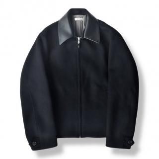 <img class='new_mark_img1' src='https://img.shop-pro.jp/img/new/icons1.gif' style='border:none;display:inline;margin:0px;padding:0px;width:auto;' />INTERIM<br>HEAVY PURE WOOL <br>NATTE WEAVE <br>DEADSTOCK LEATHER <br>COLLAR <br>HARRINGTON JACKET