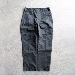 DEADSTOCK UK ARMY LIGHT WEIGHT CARGO PANTS