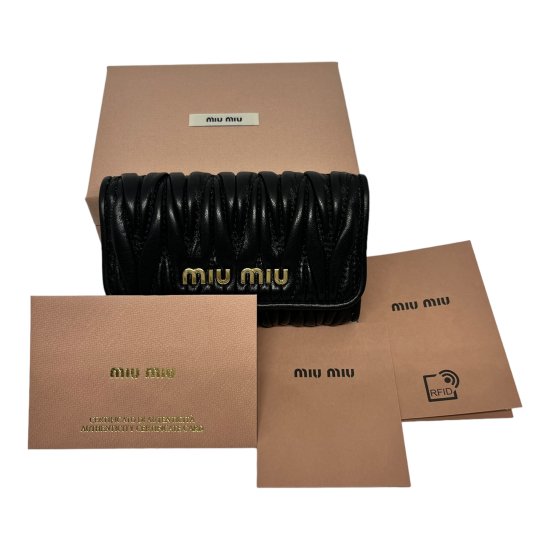 MiuMiu マテラッセレザーキーケース 並行輸入品