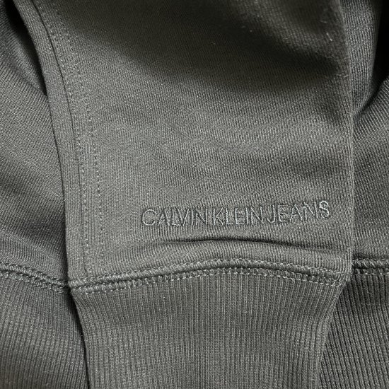 人気商品‼︎【新品】Calvin Klein Jeans パーカー 並行輸入品