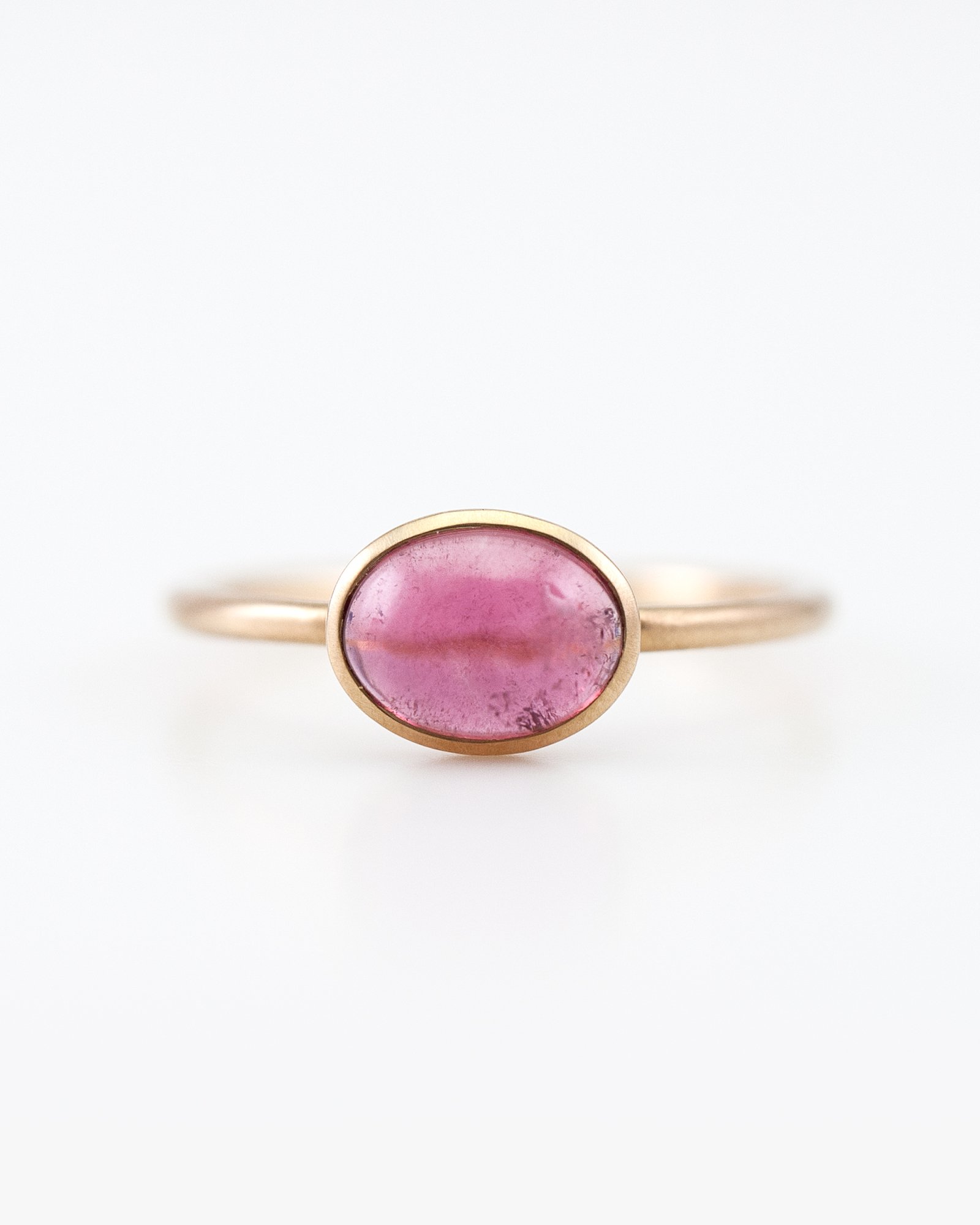 K18 Pink Tourmaline Ring / Cabochon