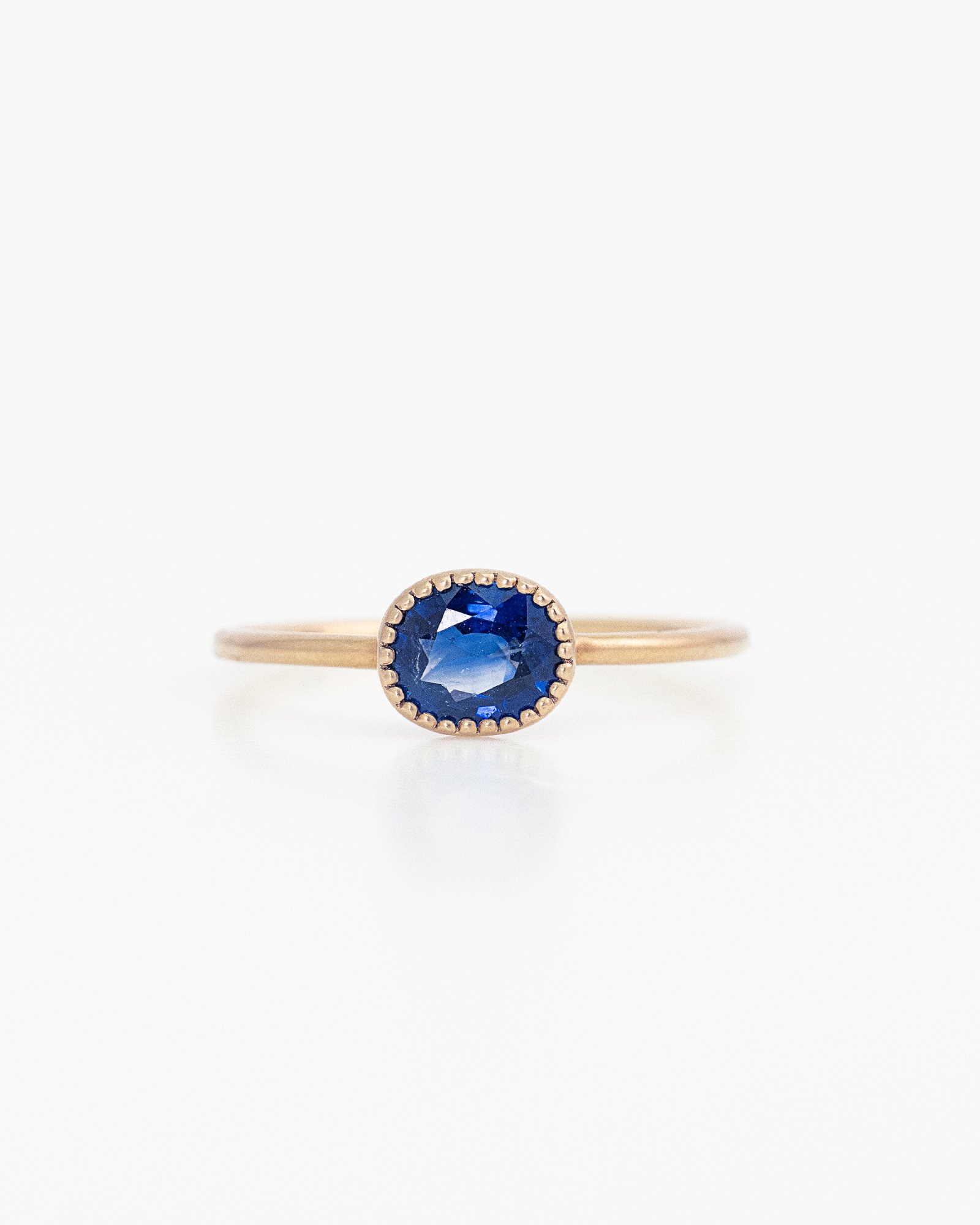 K18 Bicolor Sapphire Ring / Oval Milgrain